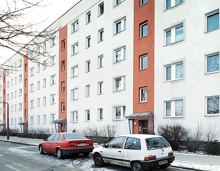 3-Zimmer-Wohnung mit WBS 140,01 -220 *unrenoviert*
Für die Anmietung der Wohnung ist ein WBS ab 160 — photo 1
